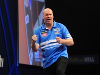 Vincent van der Voort erfreut über seinen Sieg gegen Dean Winstanley bei der Darts WM 2015