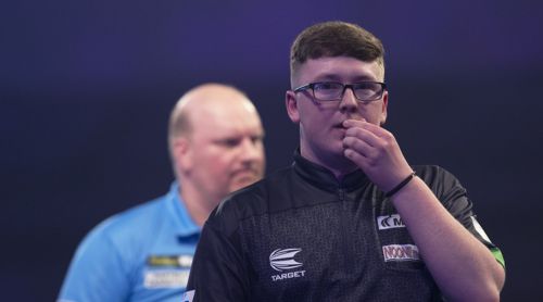 Vincent van der Voort besiegt den jungen Keane Barry