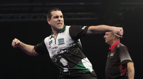 William O'Connor gewinnt knapp gegen Darren Webster