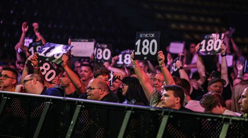 Die Fans beim World Cup of Darts 2025