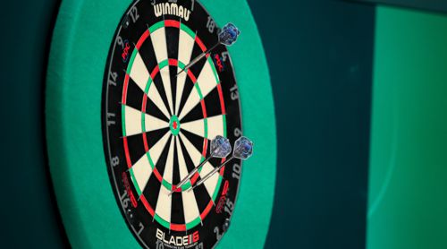Dartboard mit grünen Surround