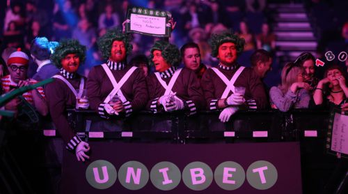 Die Fans in Cardiff lieben die Premier League Darts