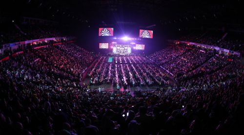 8500 Dartfans sorgten in Manchester für einen unvergesslichen Premier League-Abend